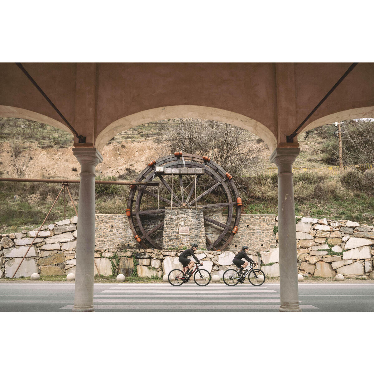 Vélo de route à assistance électrique E-EDR AF Shimano 105 2x11S rouge