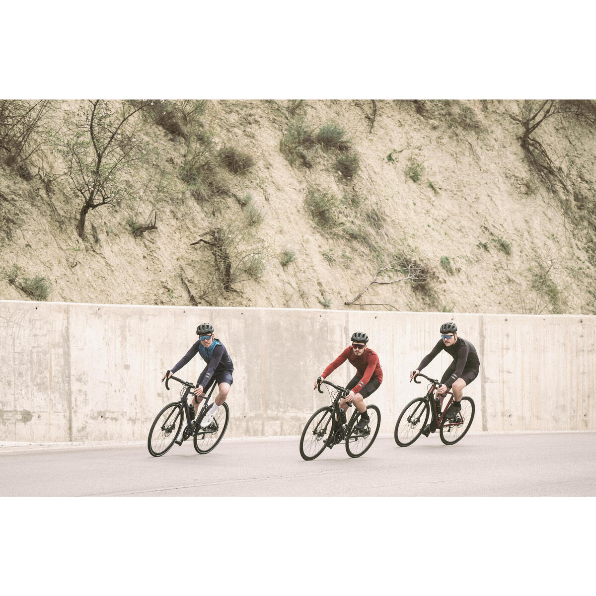 Vélo route CYCLOTOURISTE RC500 MICROSHIFT 9V GRIS