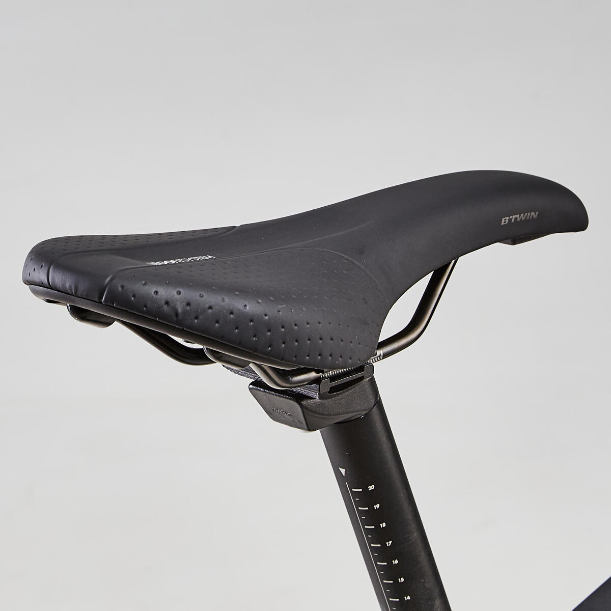 Vélo route CYCLOTOURISTE TRIBAN RC500 NOIR