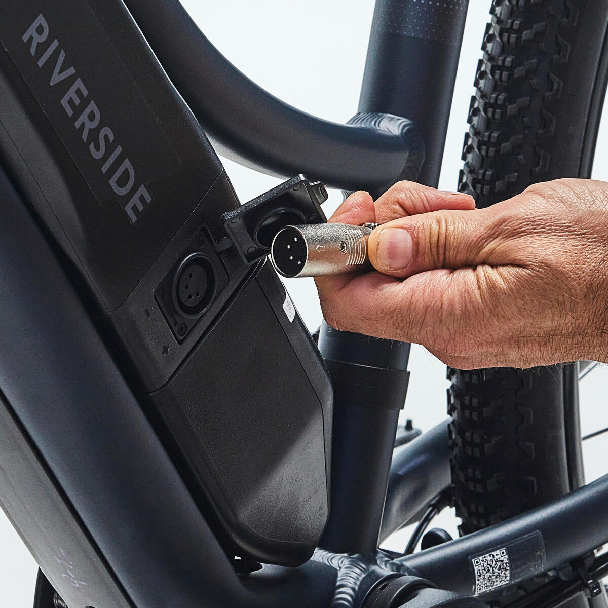 Vélo tout chemin électrique cadre bas Riverside 100 E