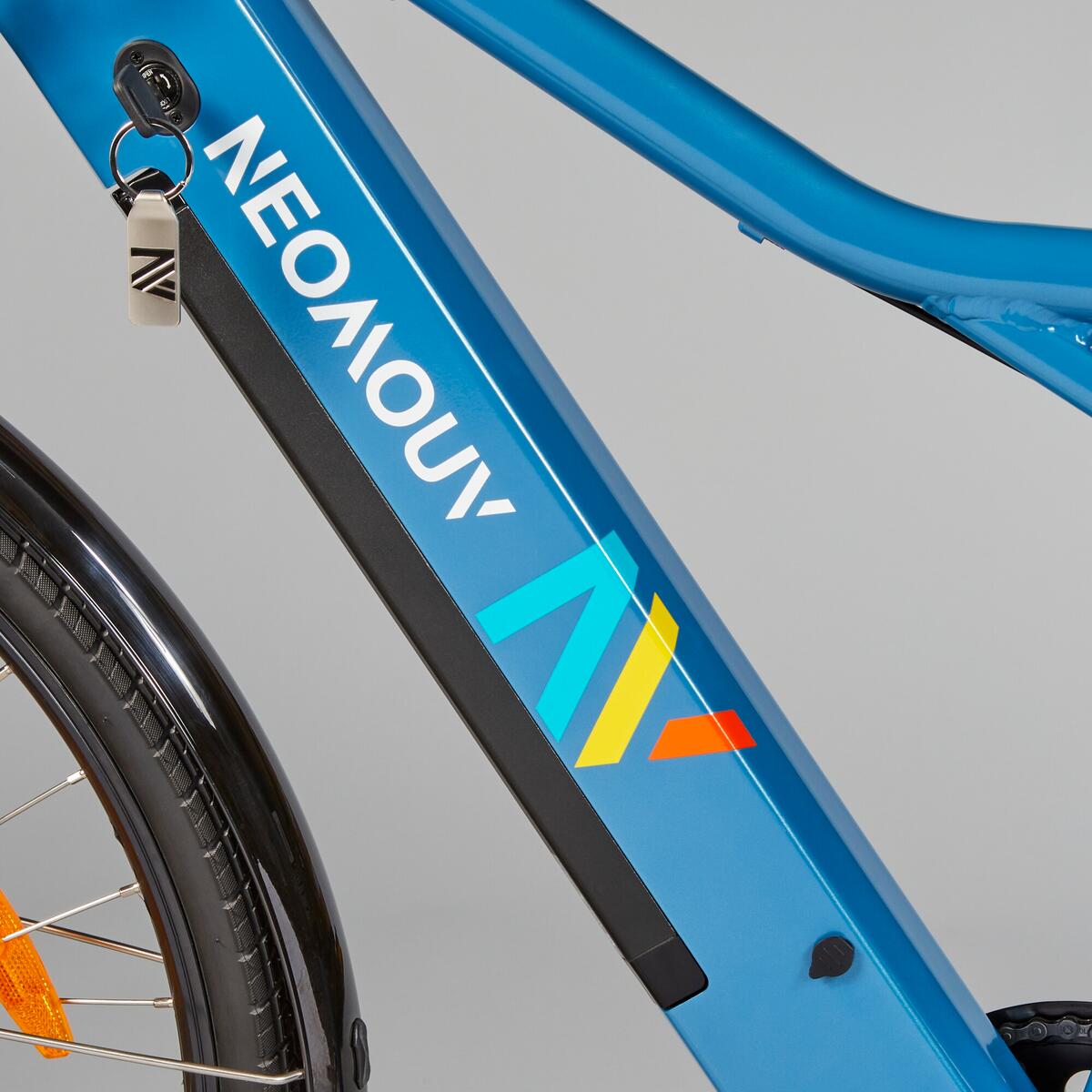 Vélo tout chemin électrique NEOMOUV RAIPON High Frame Bleu Métallisé
