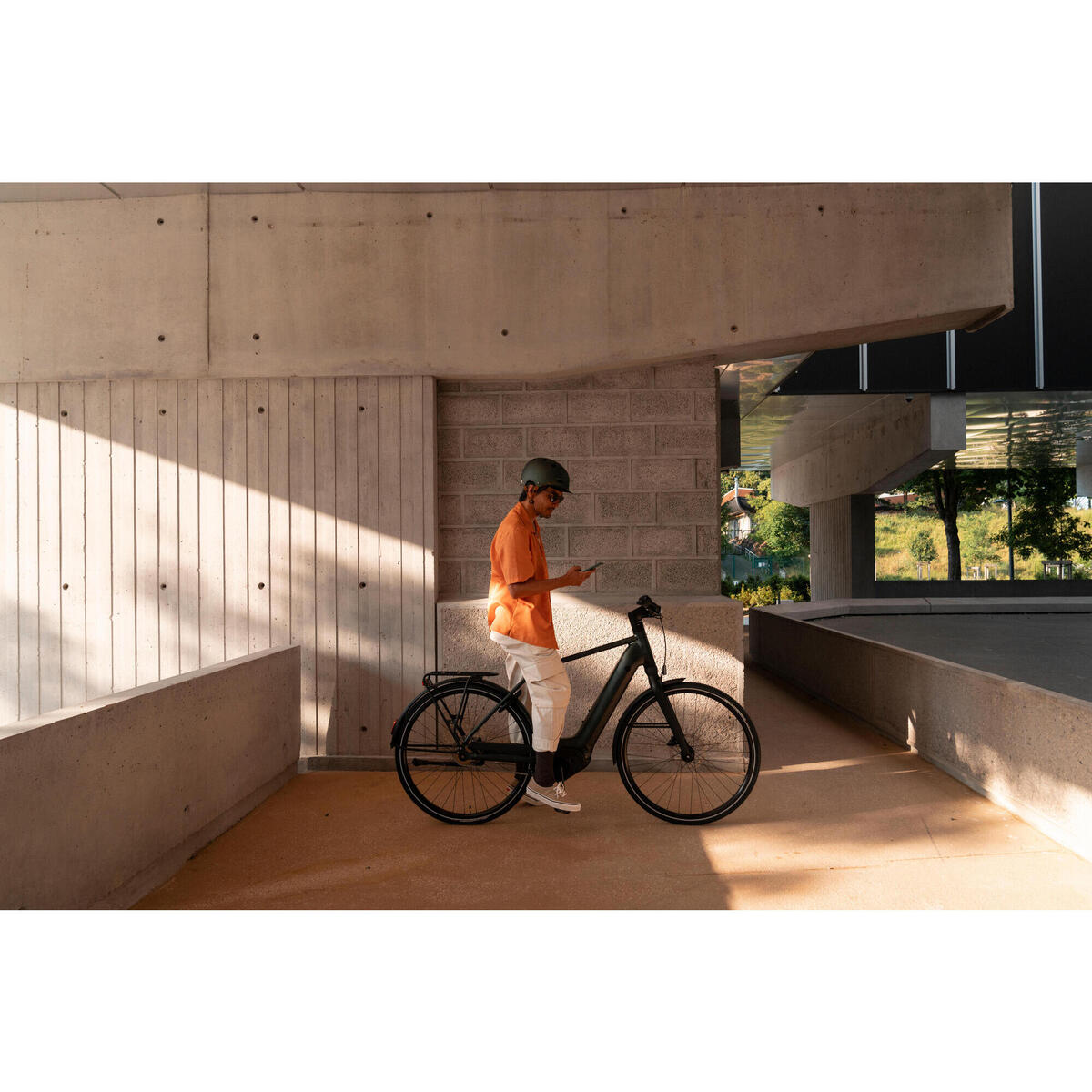 Vélo ville électrique à moteur automatique OWURU CADRE HAUT LD 920 E