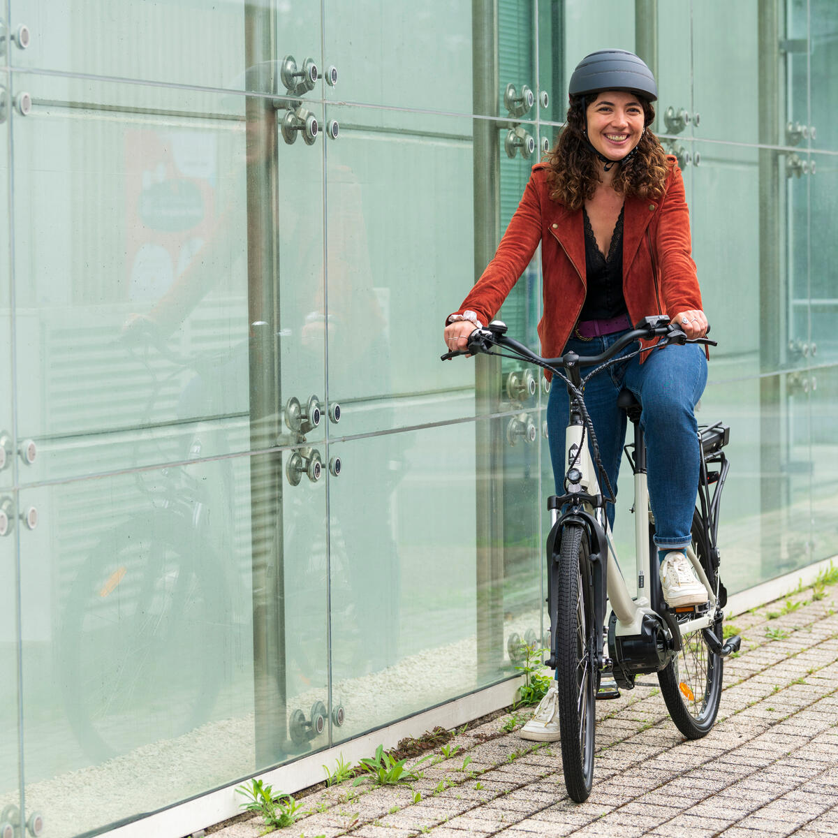 Vélo ville électrique NEOMOUV Allegria 2 Hydraulique Sable