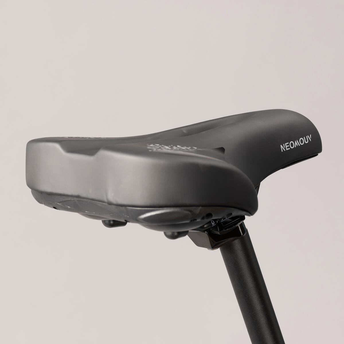 Vélo ville électrique NEOMOUV Allegria 2 Hydraulique Sable