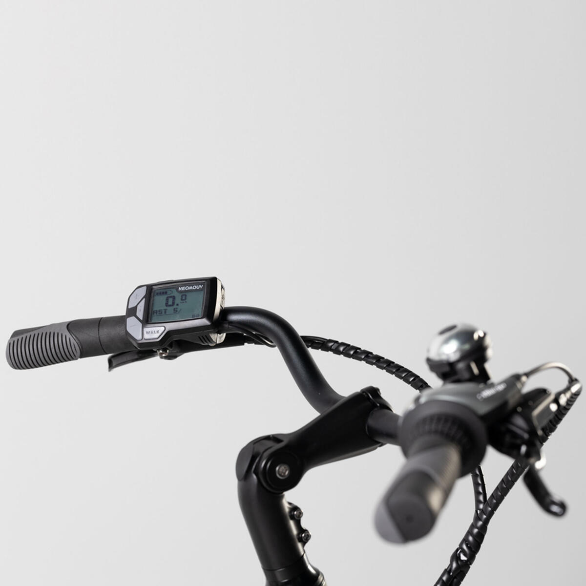 Vélo ville électrique NEOMOUV Allegria 2 Hydraulique Sable