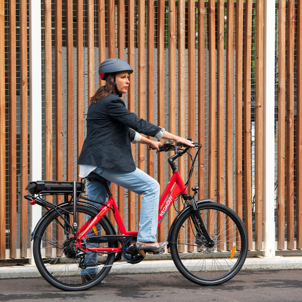 Vélo ville électrique NEOMOUV Sinapia Hydraulique Turquoise