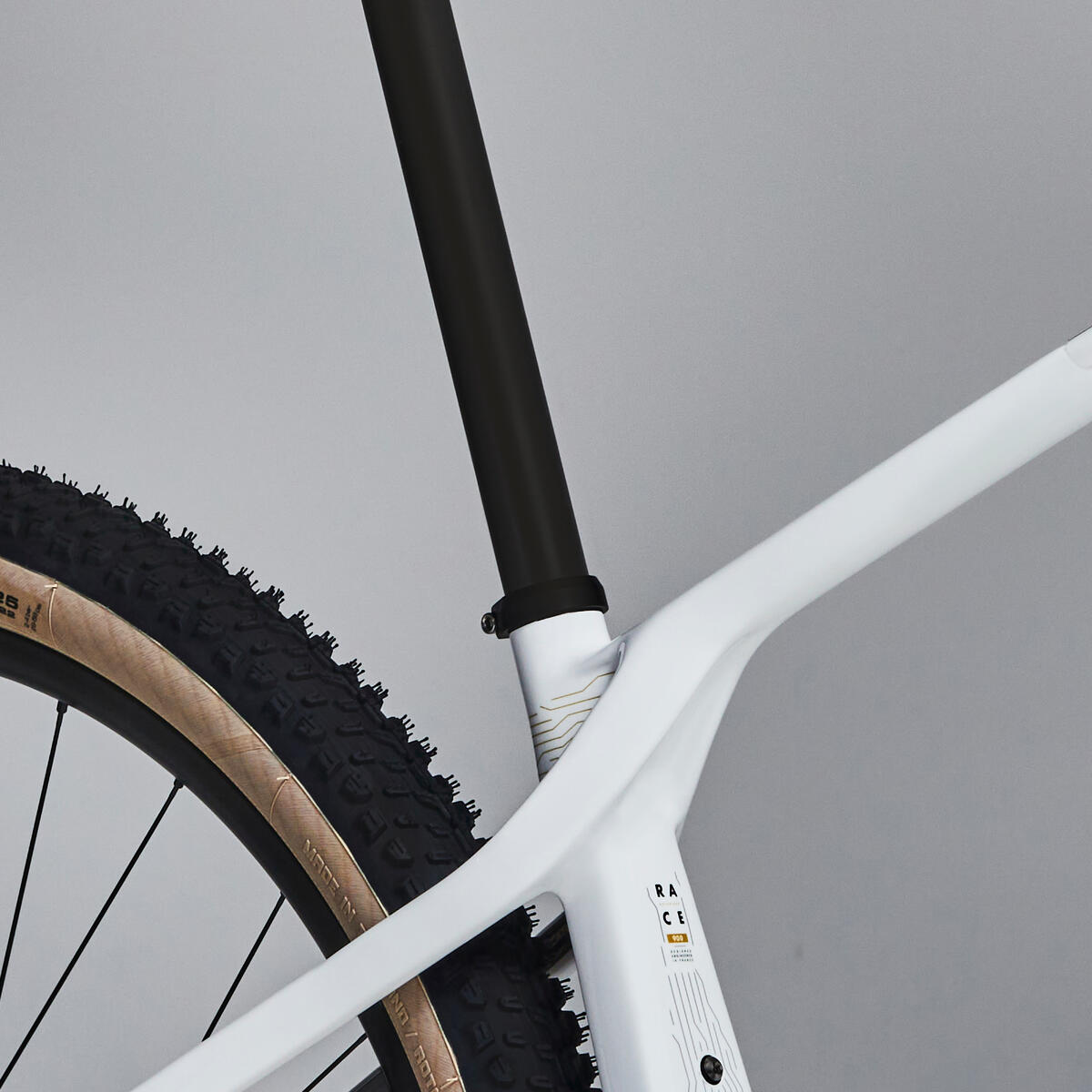 VELO VTT cross country RACE 900 GX AXS roues Mavic Crossmax