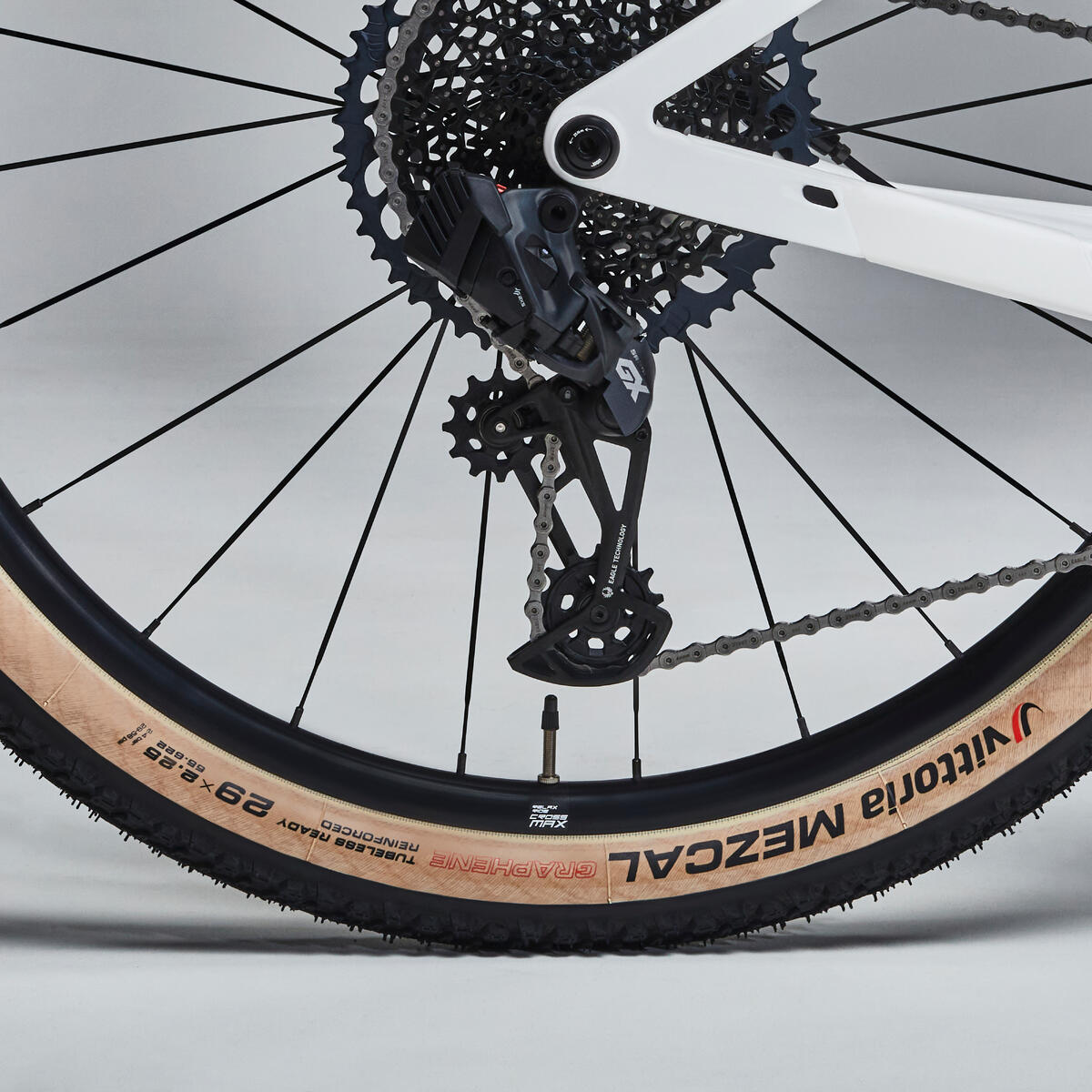 VELO VTT cross country RACE 900 GX AXS roues Mavic Crossmax