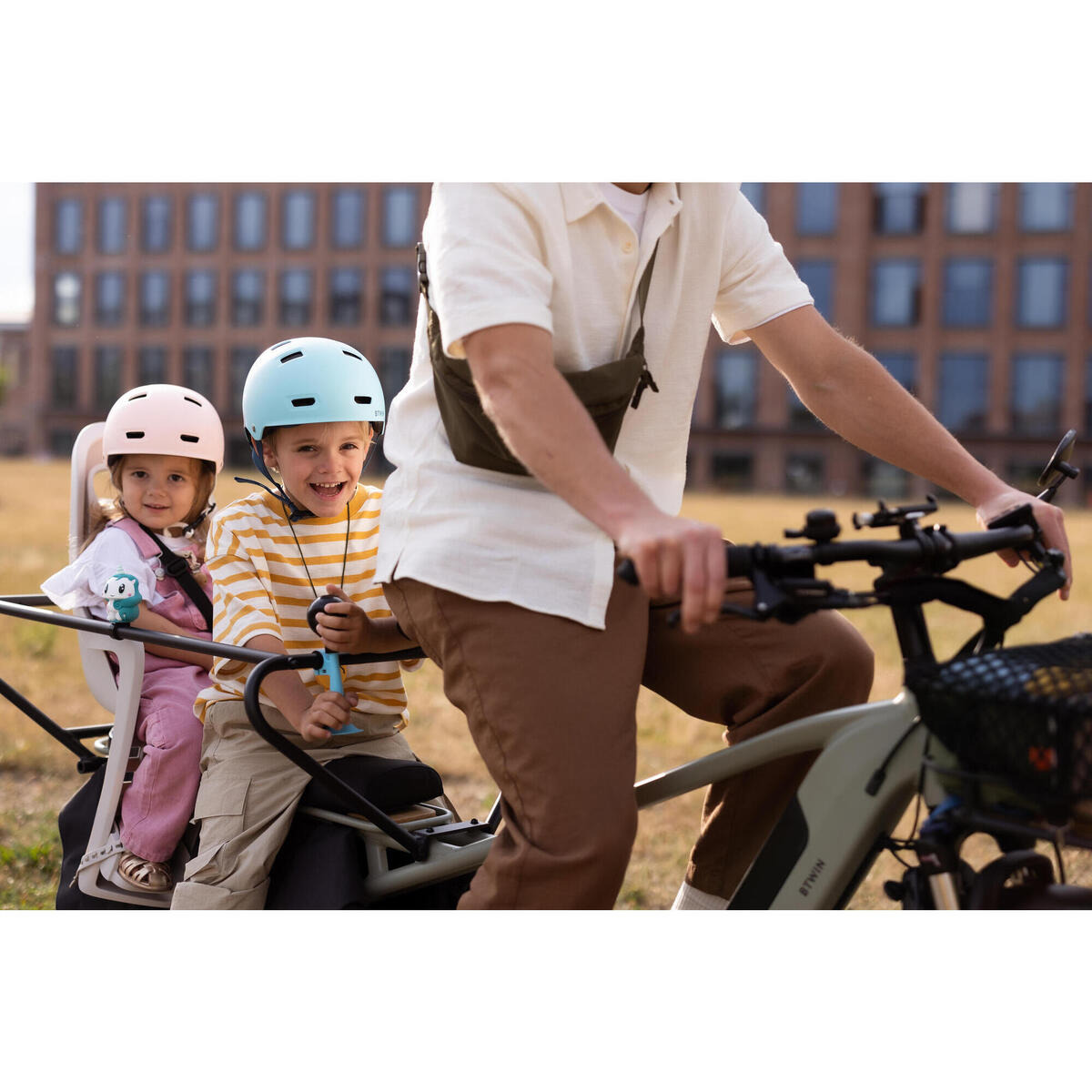 Vélocargo électrique Longtail CHARGEMENT ARRIERE R500E